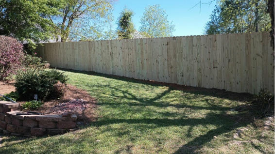 WOOD PRIVACY fENcE