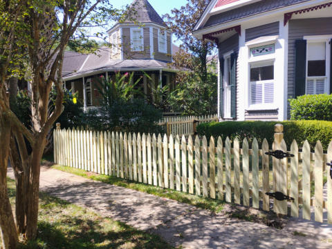 Wood Picket Fences
